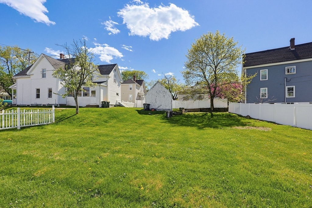 41 Washington Street, Unit 1 Franklin, MA 02038 - Photo 3 of 24