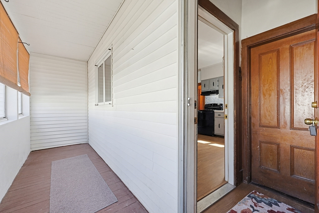 41 Washington Street, Unit 1 Franklin, MA 02038 - Photo 4 of 24