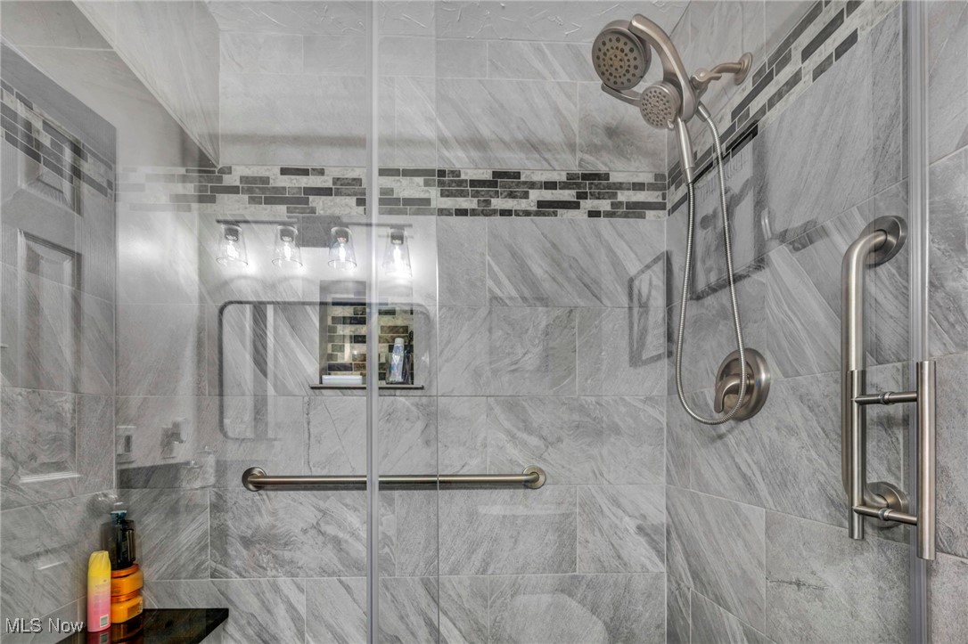 7662 State Road Wadsworth, OH 44281 - Photo 35 of 49 Full bath with a shower stall