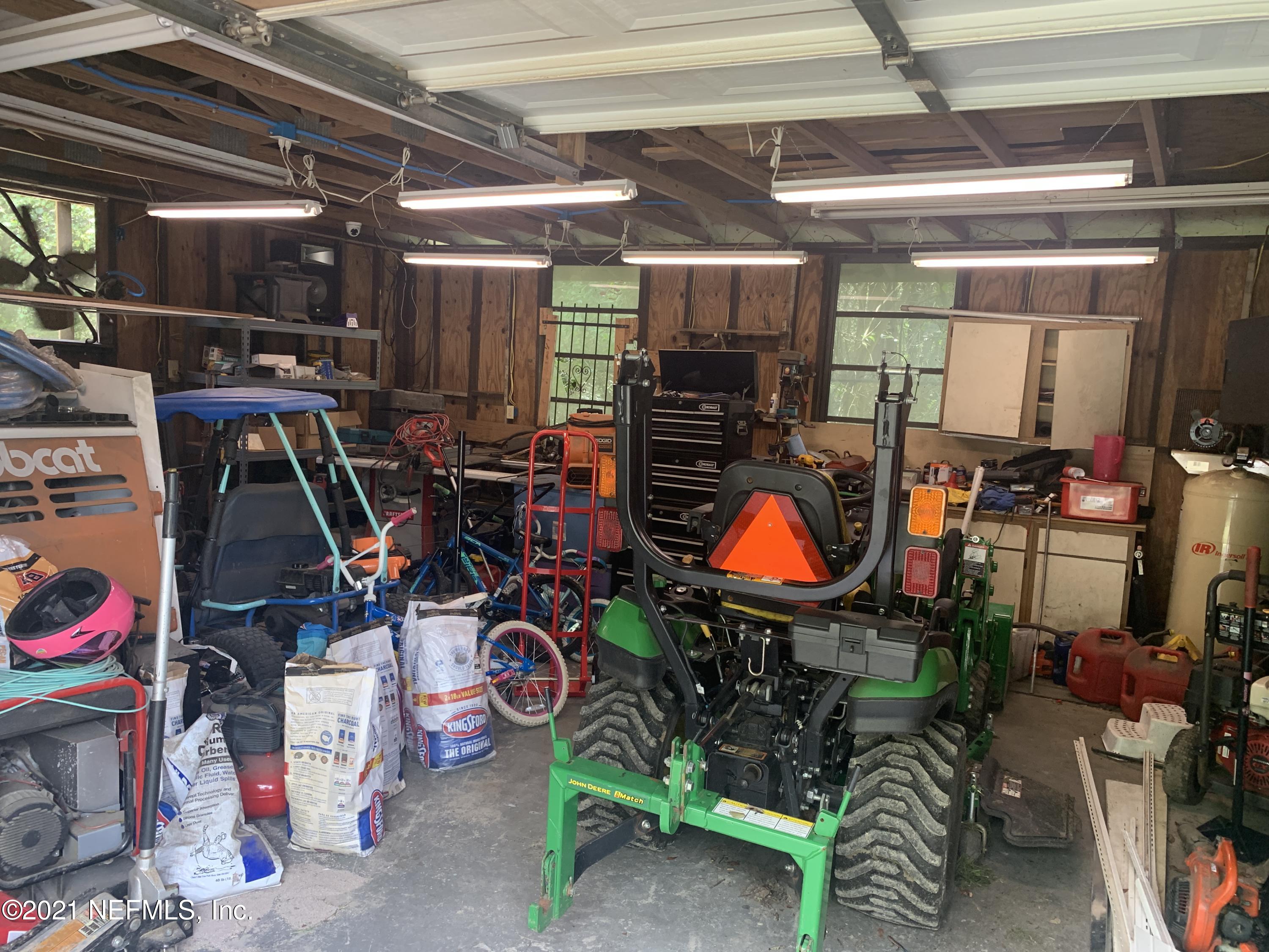 12505 Pulaski Road Jacksonville, FL 32218 - Photo 14 of 45 Garage