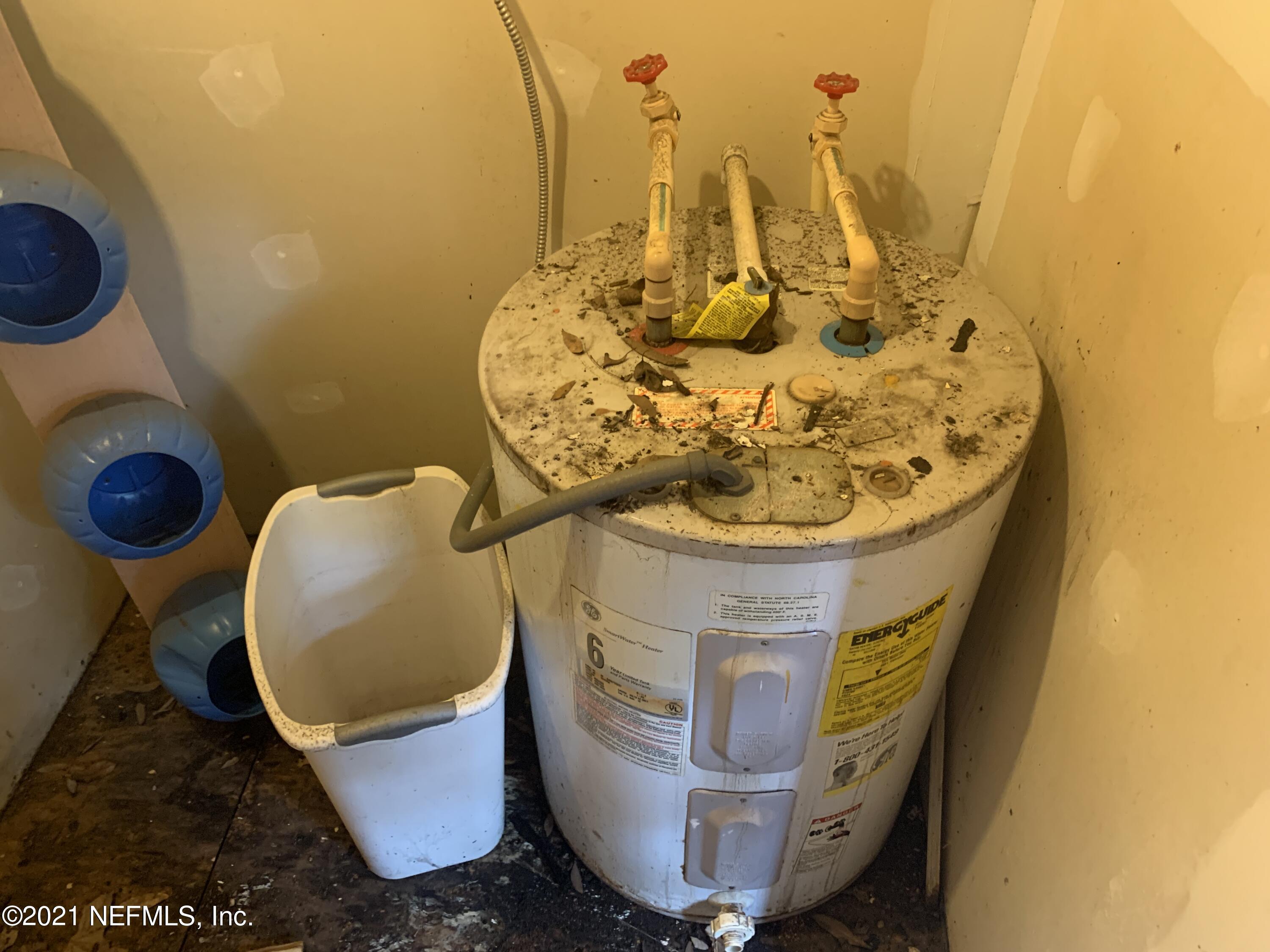 12505 Pulaski Road Jacksonville, FL 32218 - Photo 44 of 45 Water heater