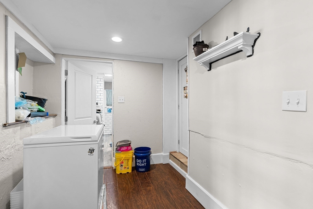 81 Wessagussett Road Weymouth, MA 02191 - Photo 12 of 29