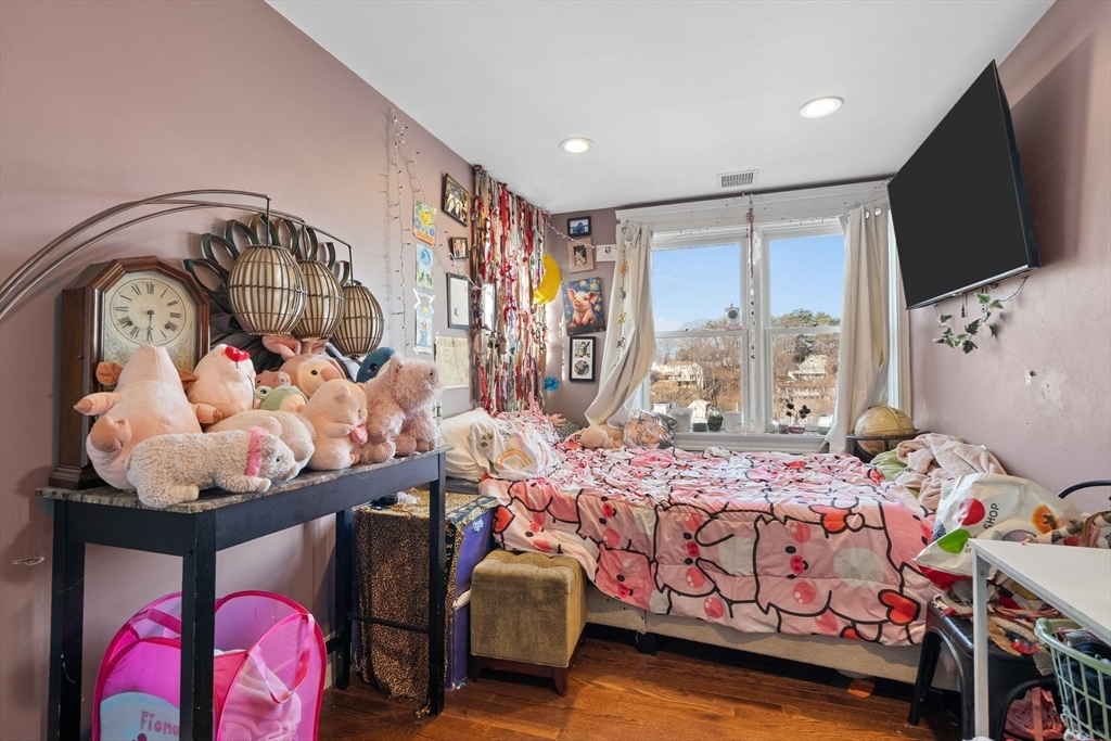 81 Wessagussett Road Weymouth, MA 02191 - Photo 10 of 29