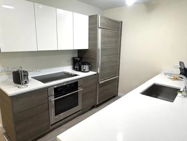 $4,500 | 1100 South Miami Avenue, Unit 811, Miami, FL 33130