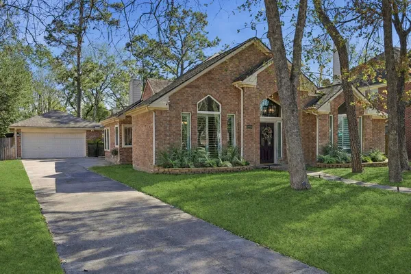 $425,000 | 30026 Nanton Drive, Spring, TX 77386