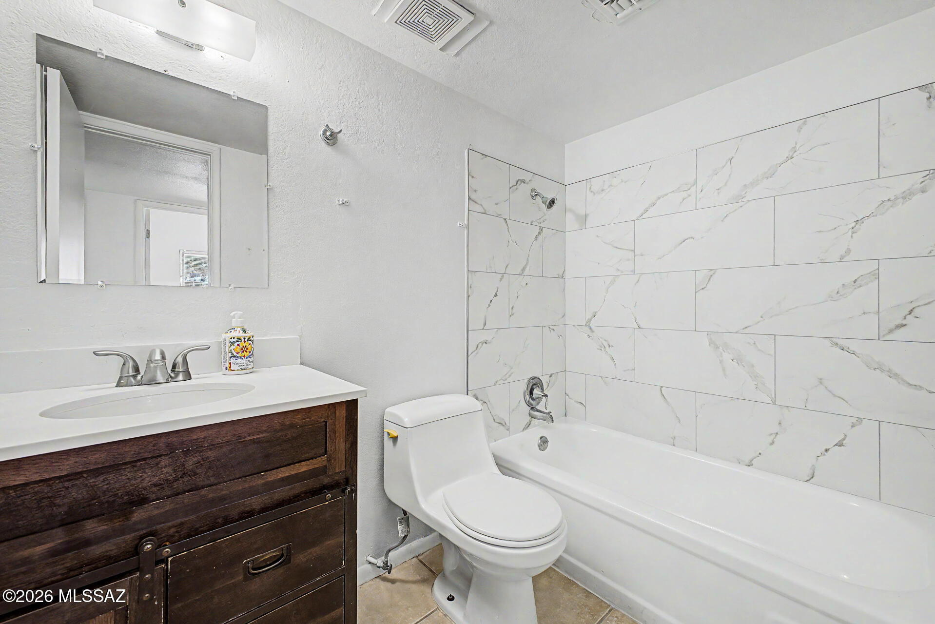 7460 North Oldfather Road Tucson, AZ 85741 - Photo 21 of 24 Bathroom