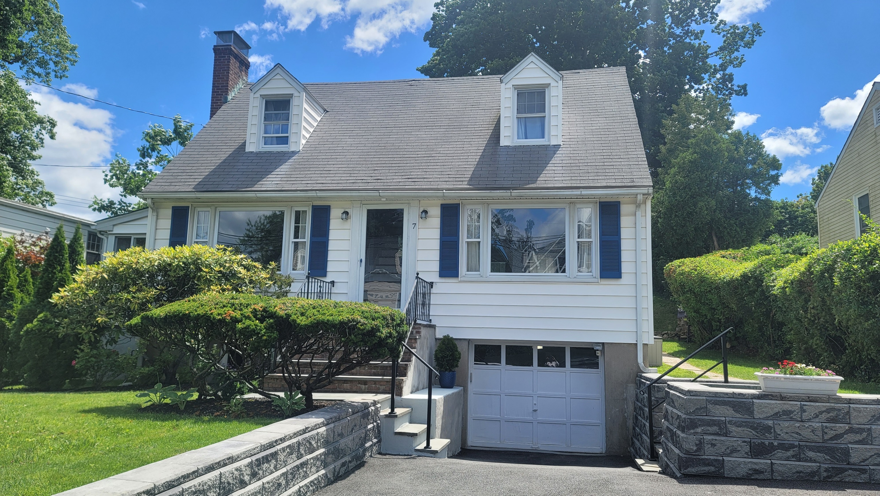 7 Hoover Road Greenwich, CT 06878 - Photo 1 of 1