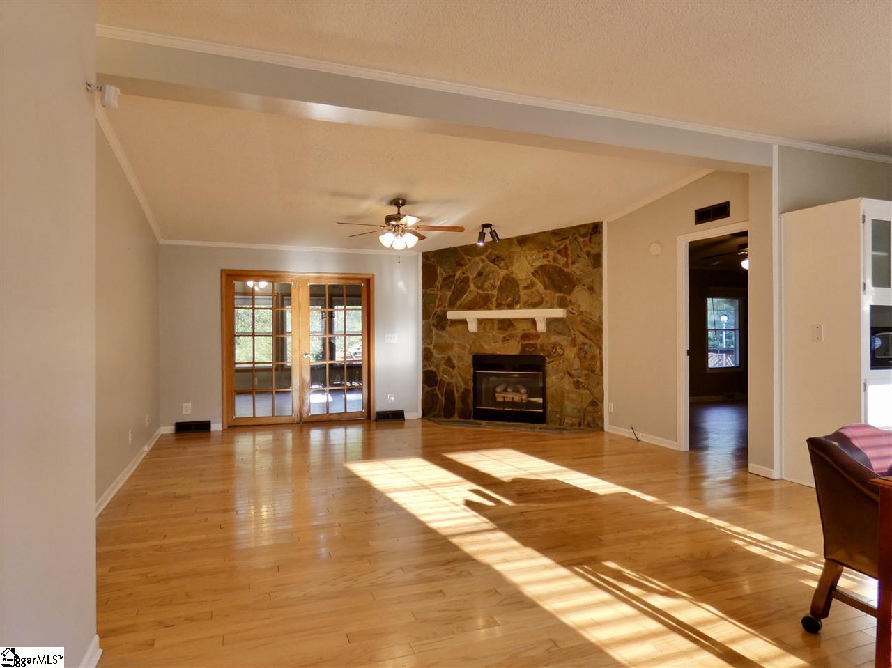 3762 Berry Mill Road Greer, SC 29651 - Photo 4 of 33