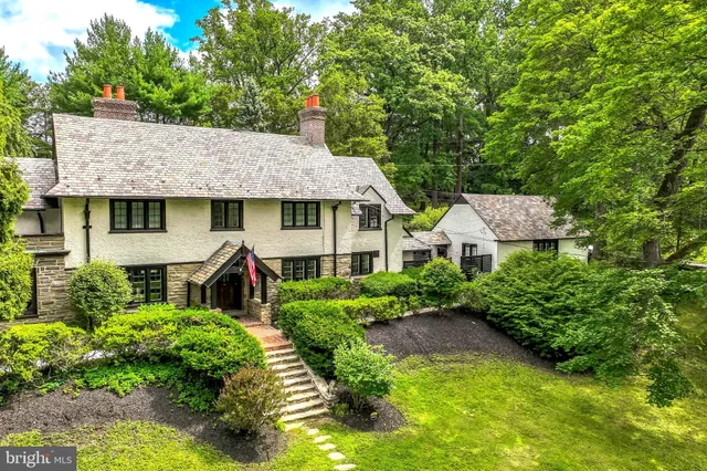 $2,099,000 | 443 Homestead Road, Wayne, PA 19087