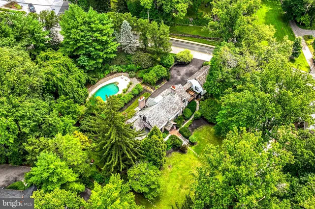 $1,899,000 | 443 Homestead Road, Wayne, PA 19087