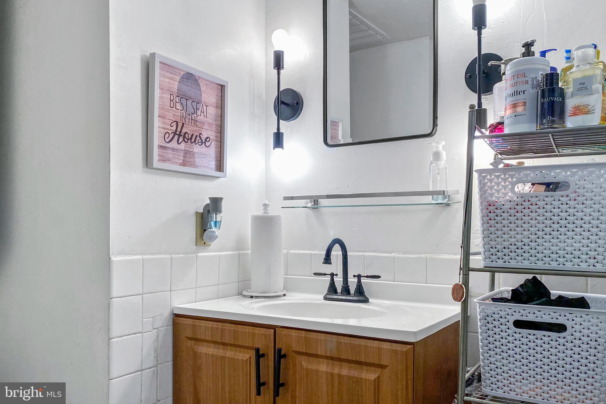 478 Rively Avenue Collingdale, PA 19023 - Photo 26 of 50 1st fl bathroom