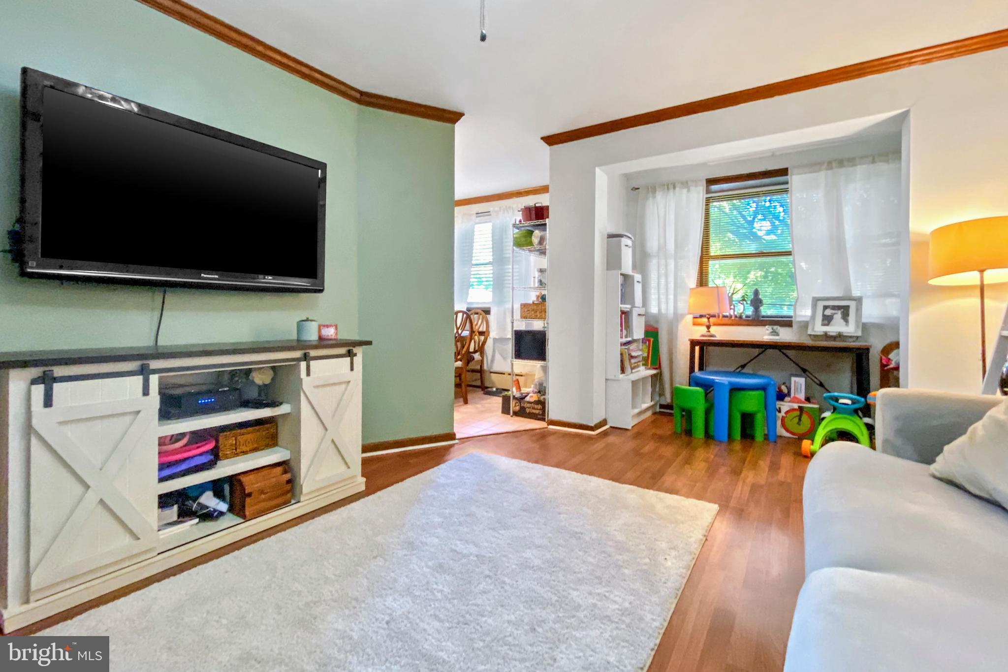 478 Rively Avenue Collingdale, PA 19023 - Photo 5 of 50 1st fl living room