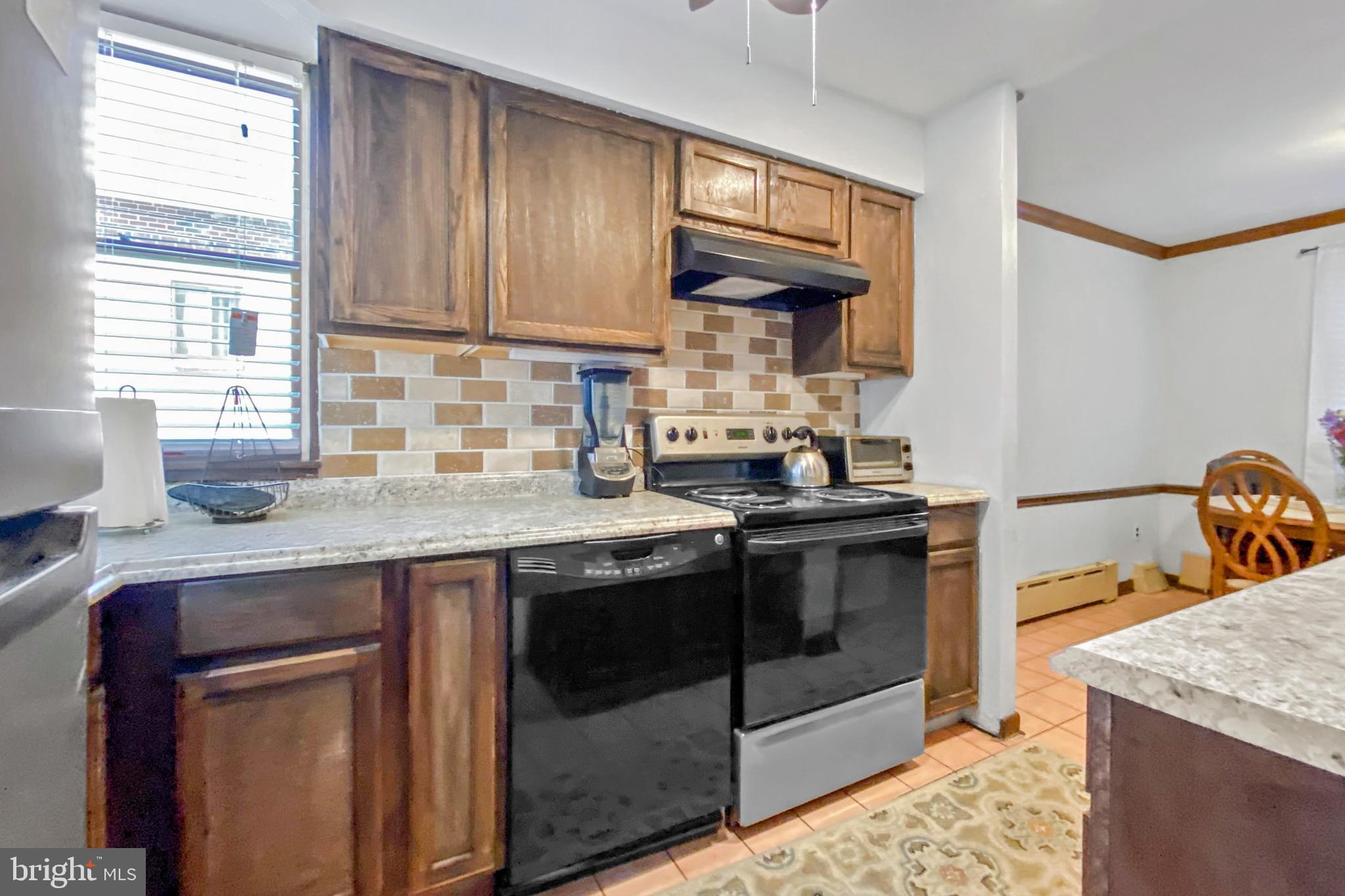 478 Rively Avenue Collingdale, PA 19023 - Photo 9 of 50 1st fl kitchen