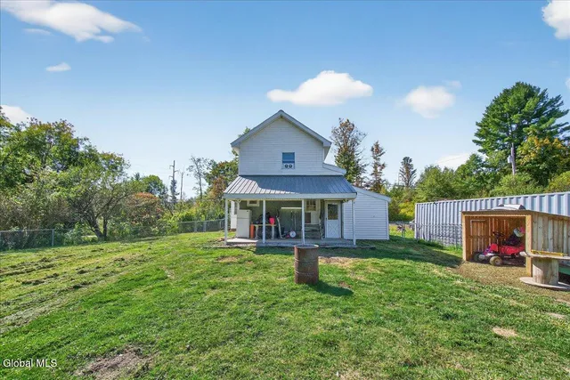 $225,000 | 156 Beech Street, Mayfield, NY 12117