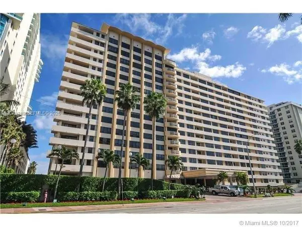 $2,950 | 5005 Collins Avenue, Unit 1202, Miami Beach, FL 33140