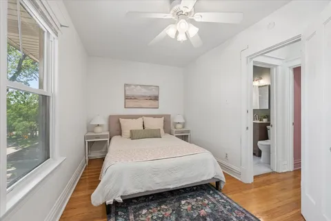 $450,000 | 913 Highland Avenue, Oak Park, IL 60304