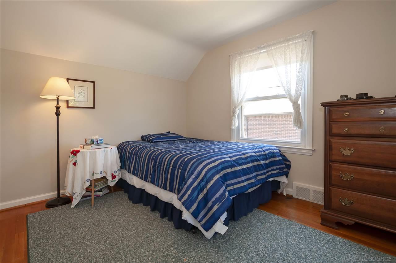 1133 Roslyn Road Grosse Pointe Woods, MI 48236 - Photo 25 of 39