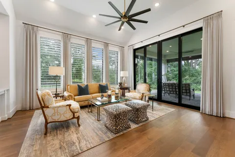 $1,195,000 | 115 Emerald Isle, Montgomery, TX 77316