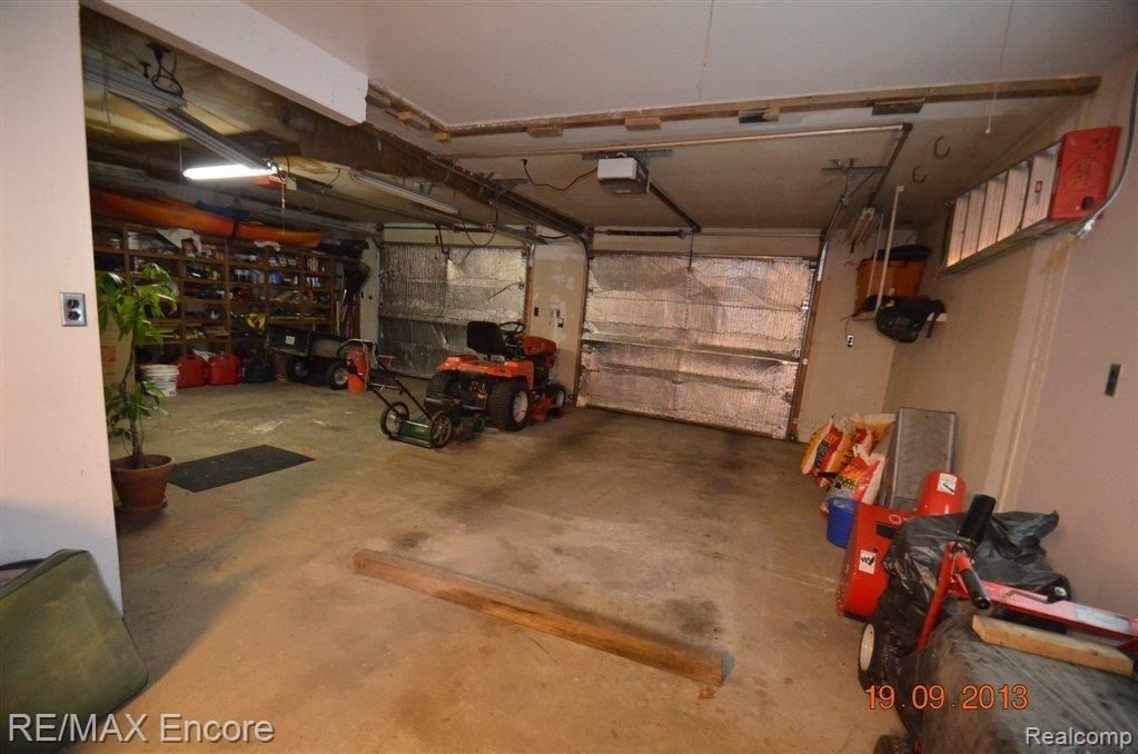 4862 Clarkston Road Clarkston, MI 48348 - Photo 25 of 28 GARAGE FROM HOUSE 2