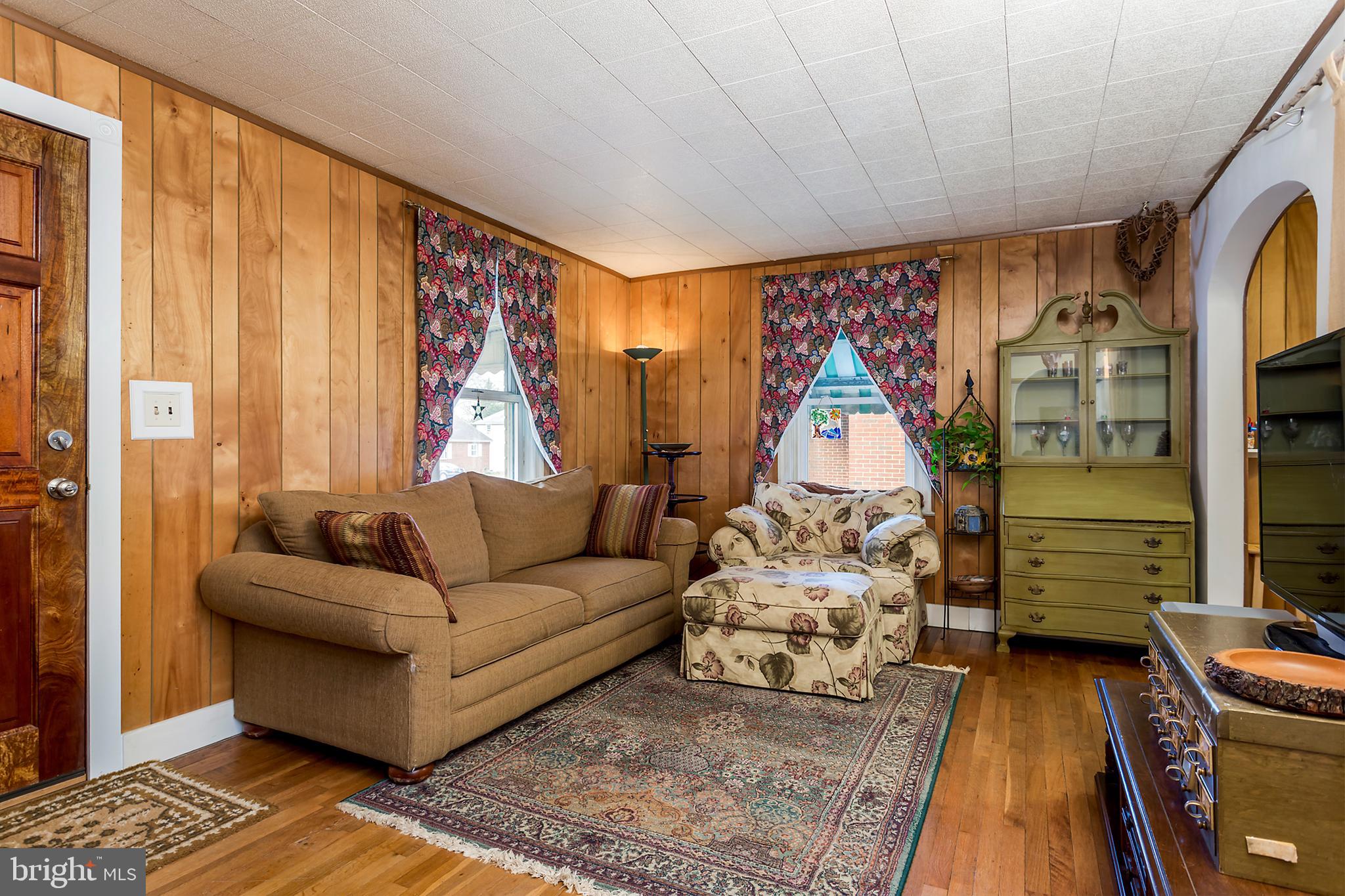 1552 Sulphur Spring Road Baltimore, MD 21227 - Photo 4 of 20 Gallery Image 4