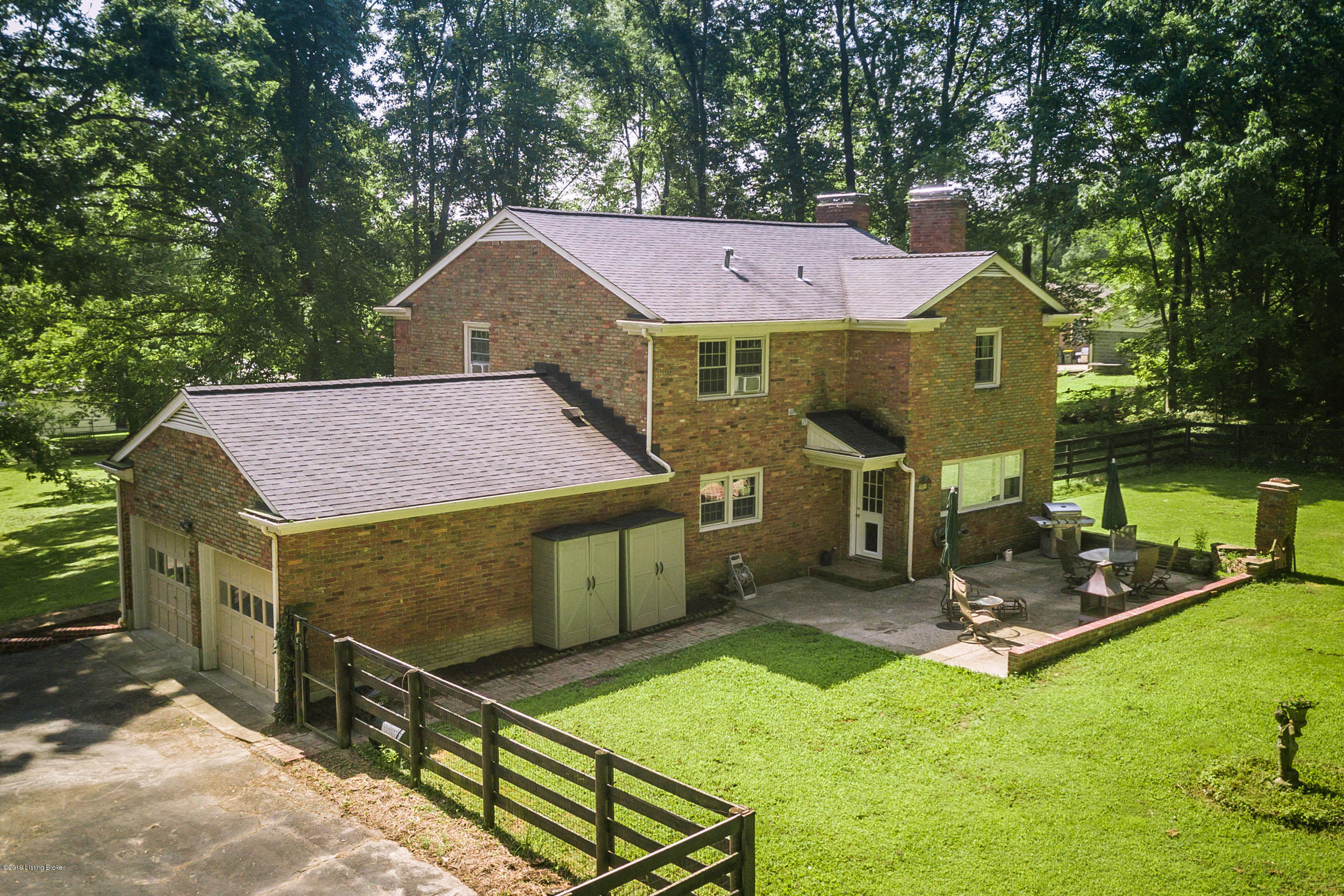 8020 Manslick Road Louisville, KY 40214 - Photo 6 of 67 8020 Manslick Rd-05