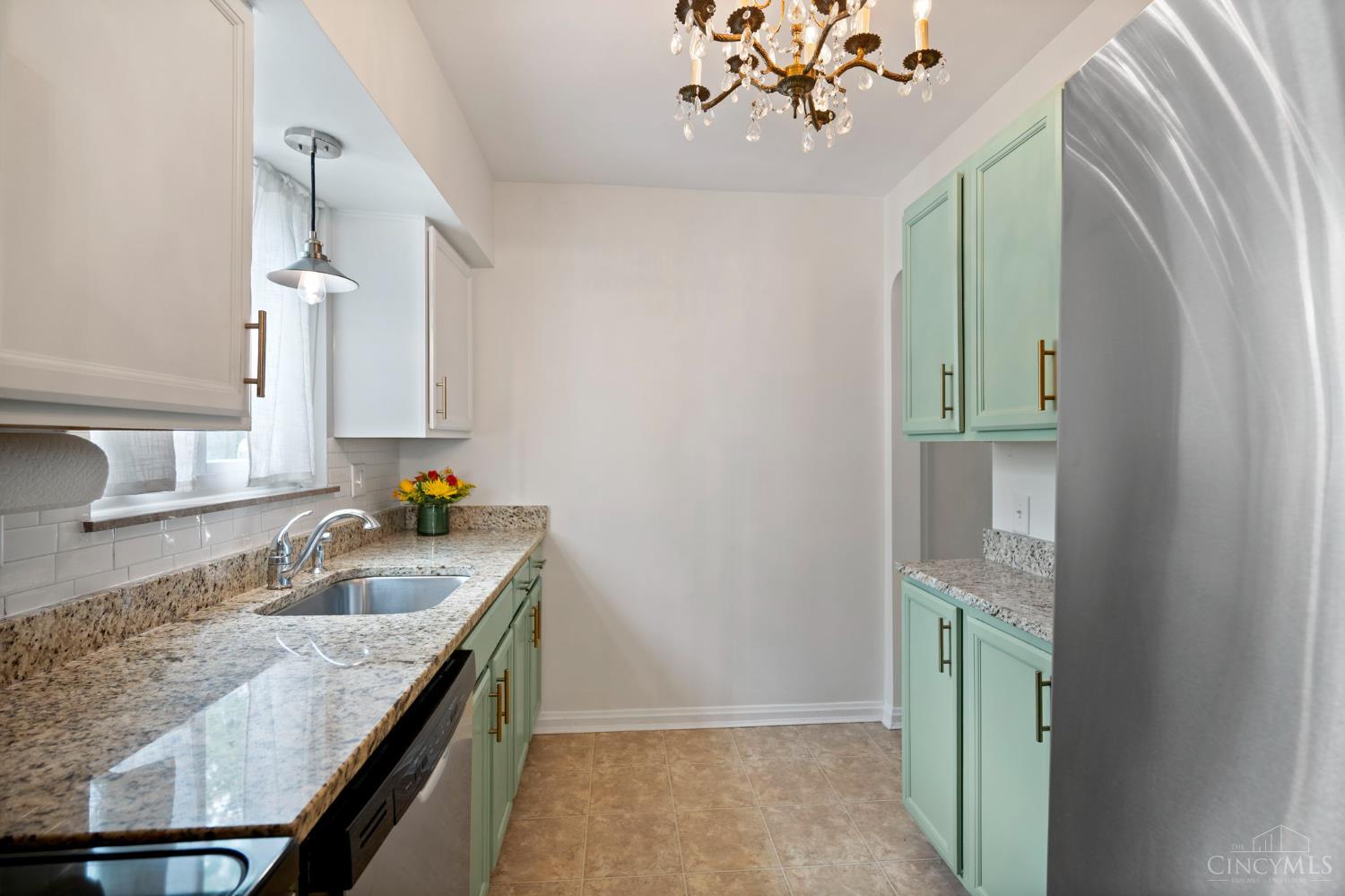 7212 Garden Road Cincinnati, OH 45236 - Photo 8 of 26 Gallery Image 8