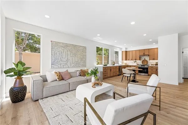 $2,600,000 | 9 Figaro, Irvine, CA 92606