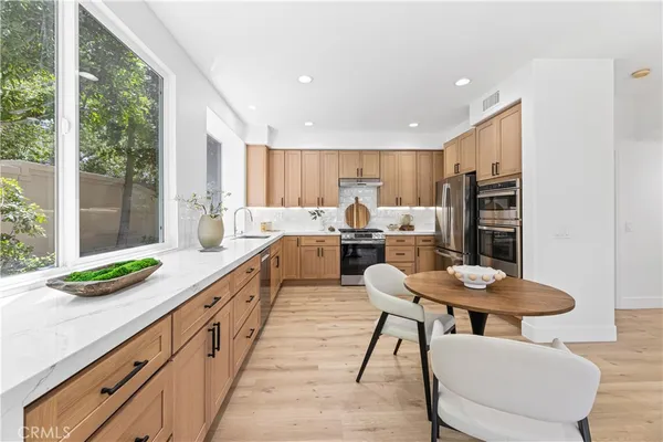 $2,600,000 | 9 Figaro, Irvine, CA 92606