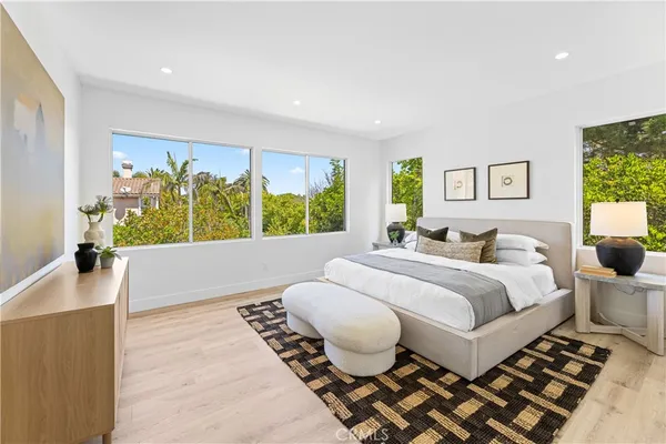 $2,600,000 | 9 Figaro, Irvine, CA 92606