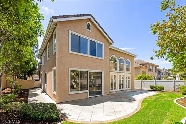 $2,600,000 | 9 Figaro, Irvine, CA 92606