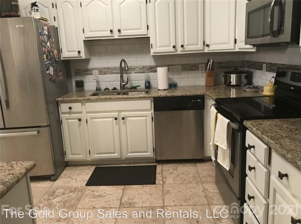 325 Queens Road, Unit 19 Charlotte, NC 28204 - Photo 2 of 15