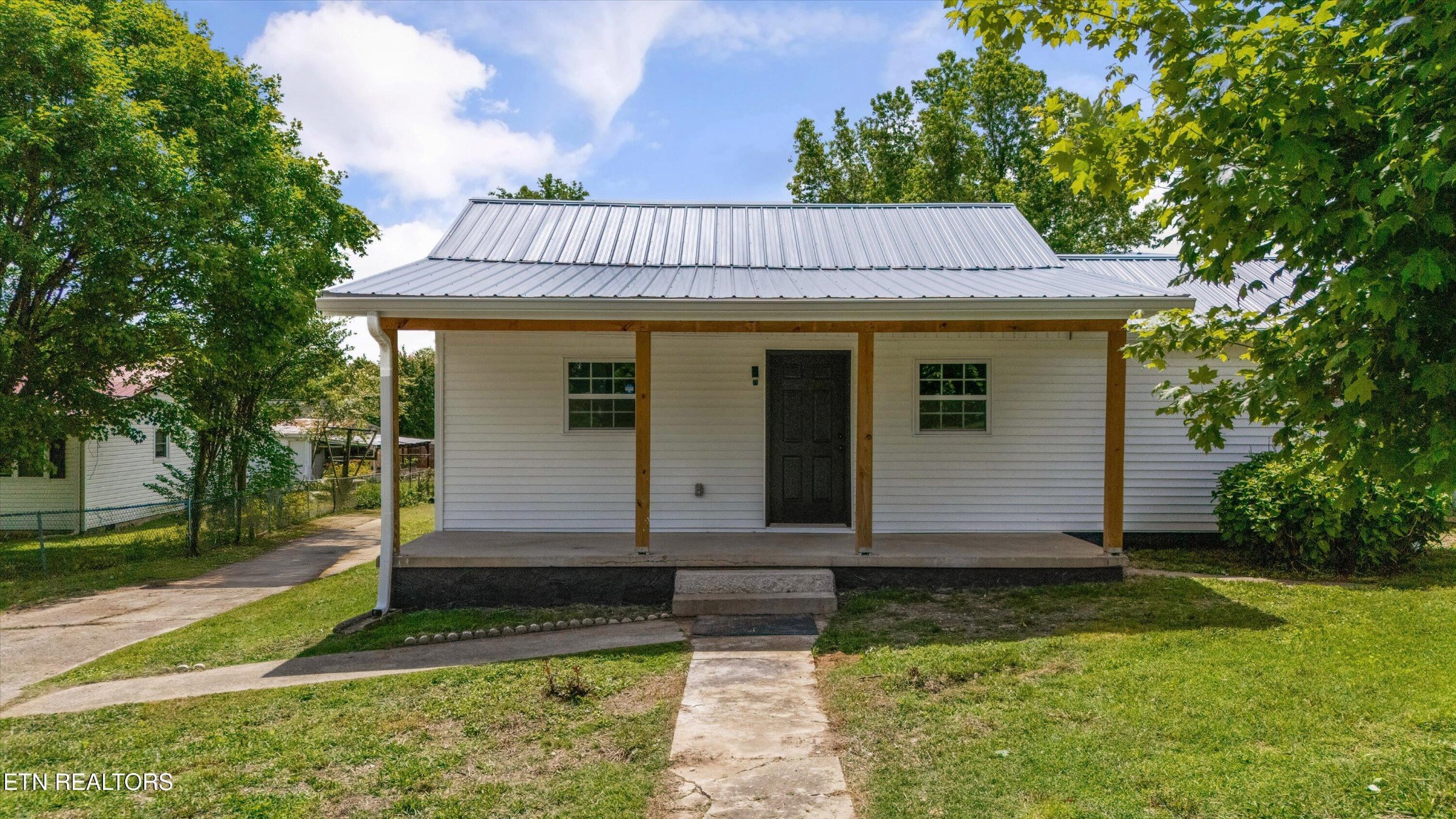 2021 3rd Road Knoxville, TN 37914 - Photo 2 of 20 Gallery Image 2