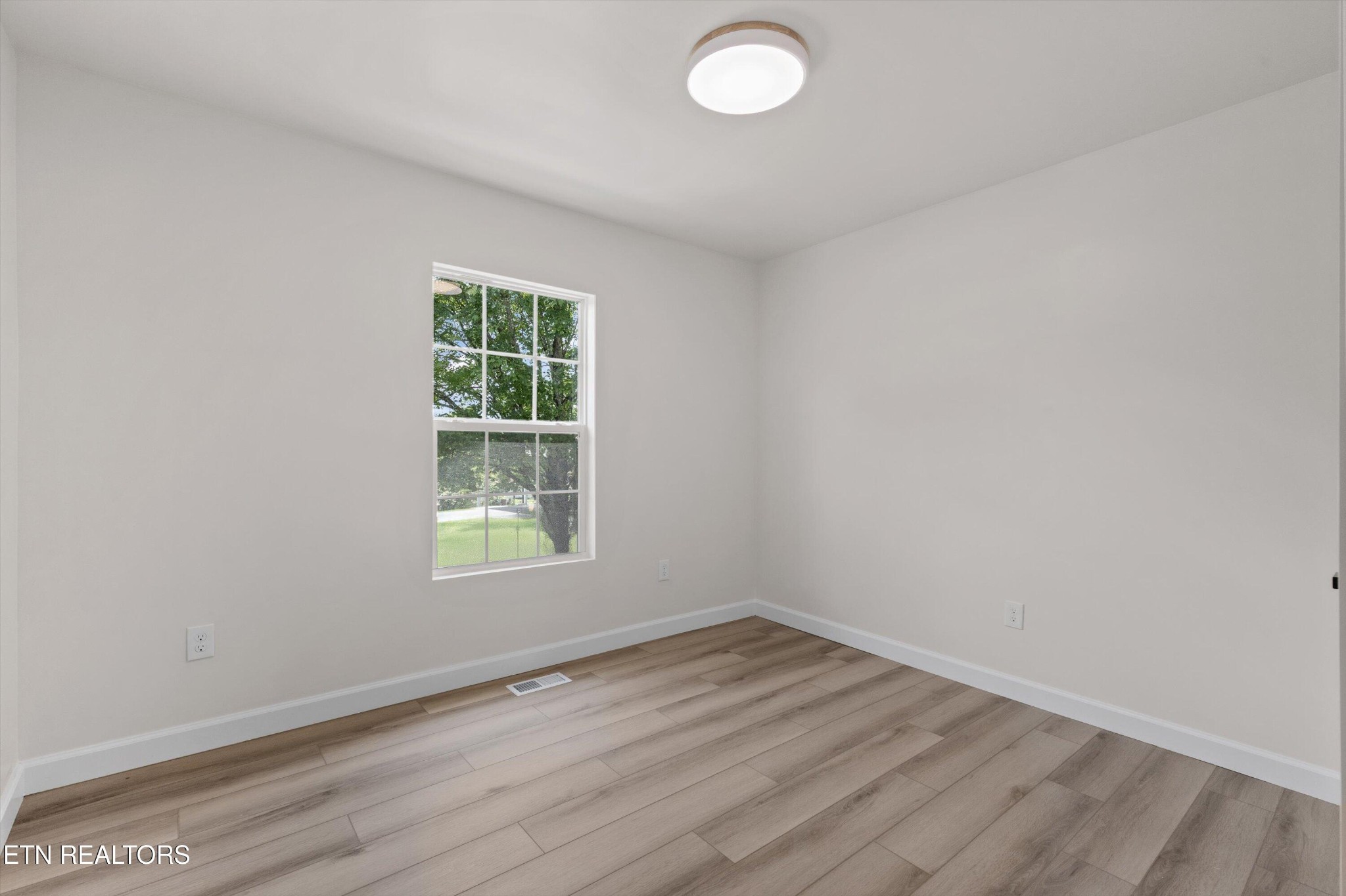 2021 3rd Road Knoxville, TN 37914 - Photo 9 of 20 Gallery Image 9