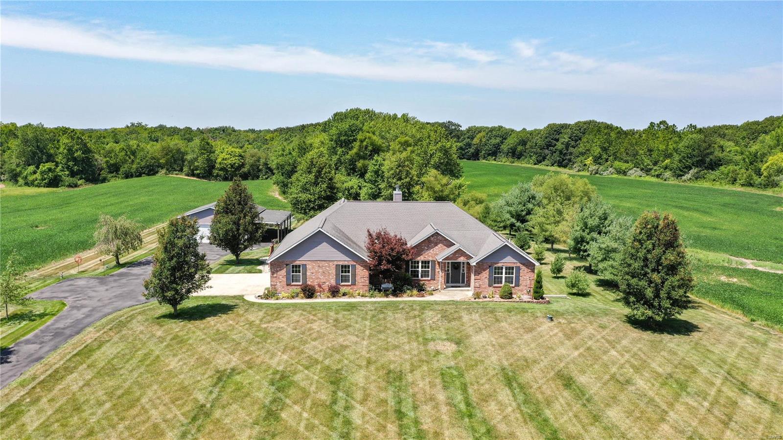 8101 Bethalto Road Bethalto, IL 62010 - Photo 1 of 85 Gallery Image 1
