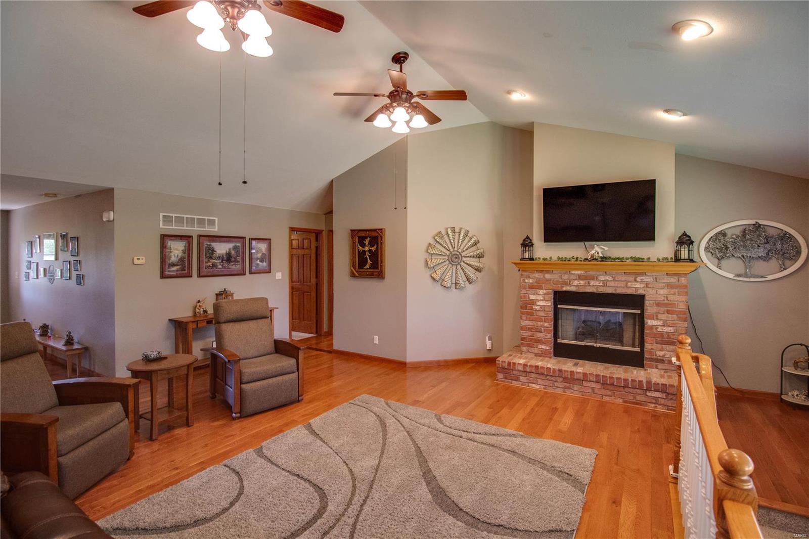 8101 Bethalto Road Bethalto, IL 62010 - Photo 16 of 85 Gallery Image 16