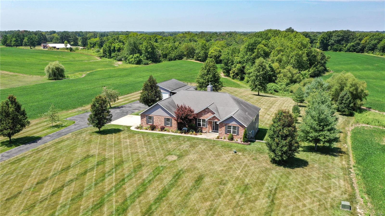 8101 Bethalto Road Bethalto, IL 62010 - Photo 2 of 85 Gallery Image 2