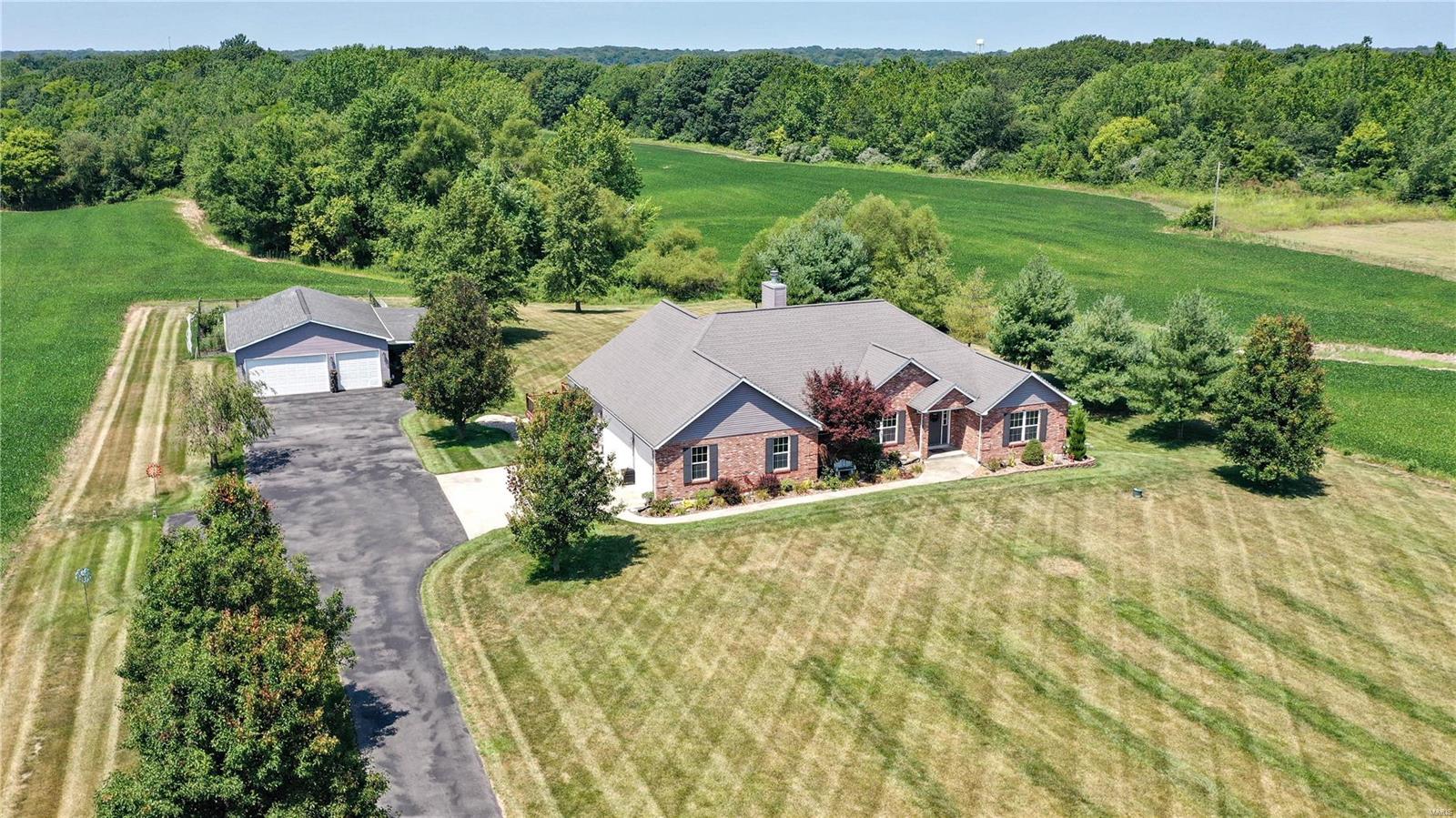 8101 Bethalto Road Bethalto, IL 62010 - Photo 3 of 85 Gallery Image 3