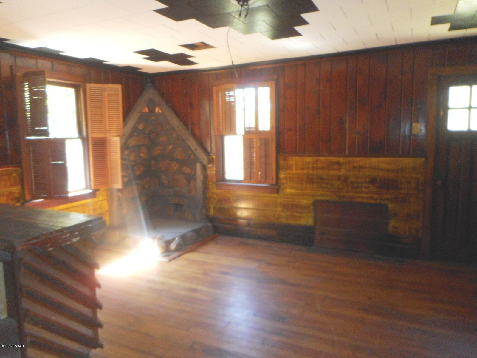 324 Greeley Lake Road Greeley, PA 18425 - Photo 3 of 11