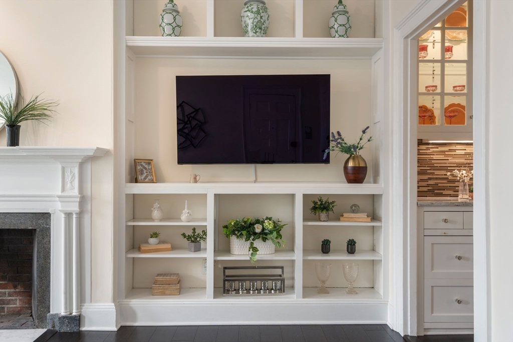 1 Chestnut Street, Unit 3B Boston, MA 02108 - Photo 6 of 20
