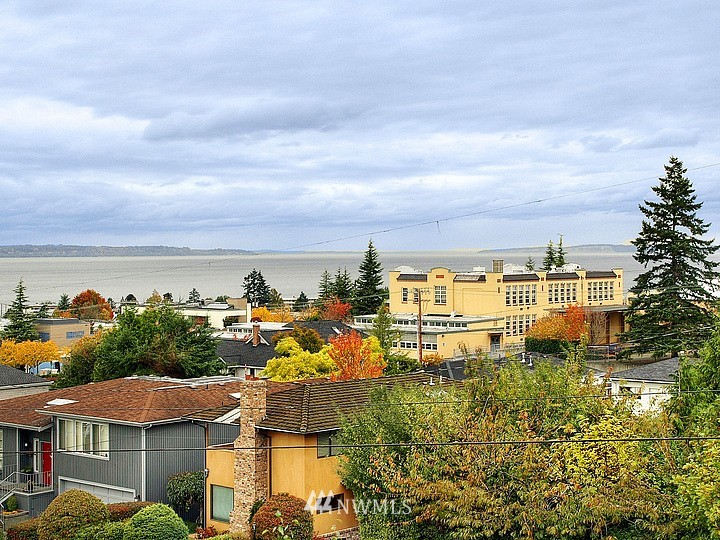 760 Maple Street Edmonds, WA 98020 - Photo 2 of 15 Gallery Image 2