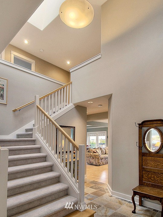 760 Maple Street Edmonds, WA 98020 - Photo 3 of 15 Gallery Image 3