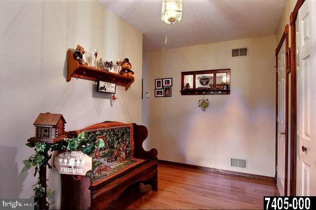 189 Blue Stone Road York, PA 17406 - Photo 2 of 25 Gallery Image 2