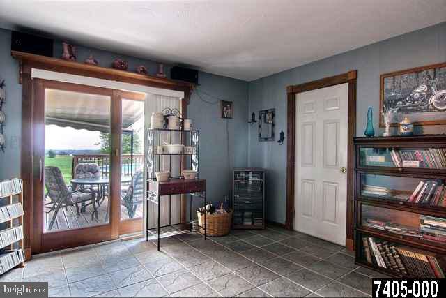 189 Blue Stone Road York, PA 17406 - Photo 9 of 25 Gallery Image 9