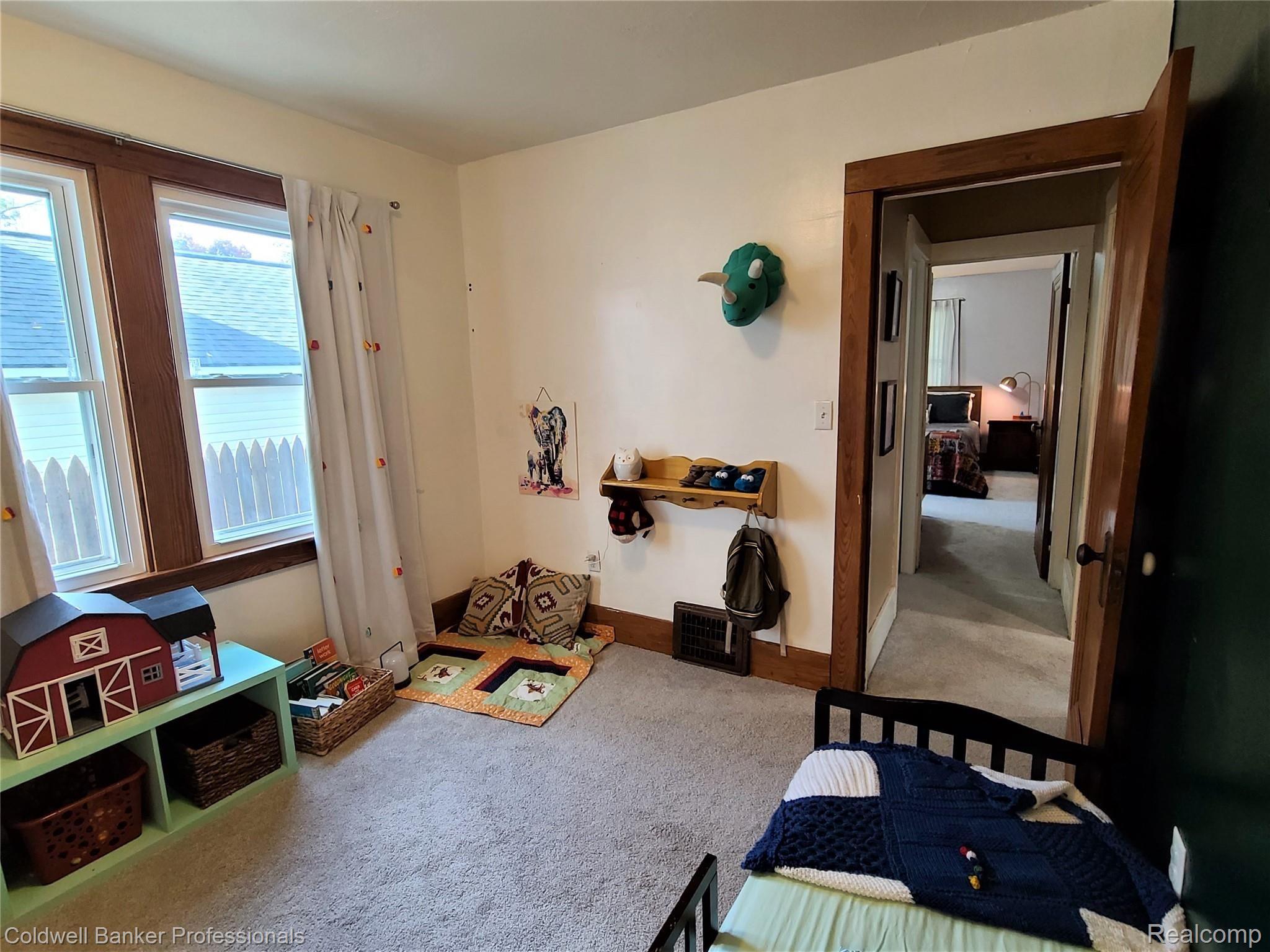 4570 Waterford Road Clarkston, MI 48346 - Photo 28 of 51 4570_Waterford_Rd__BR 2, view to master BR