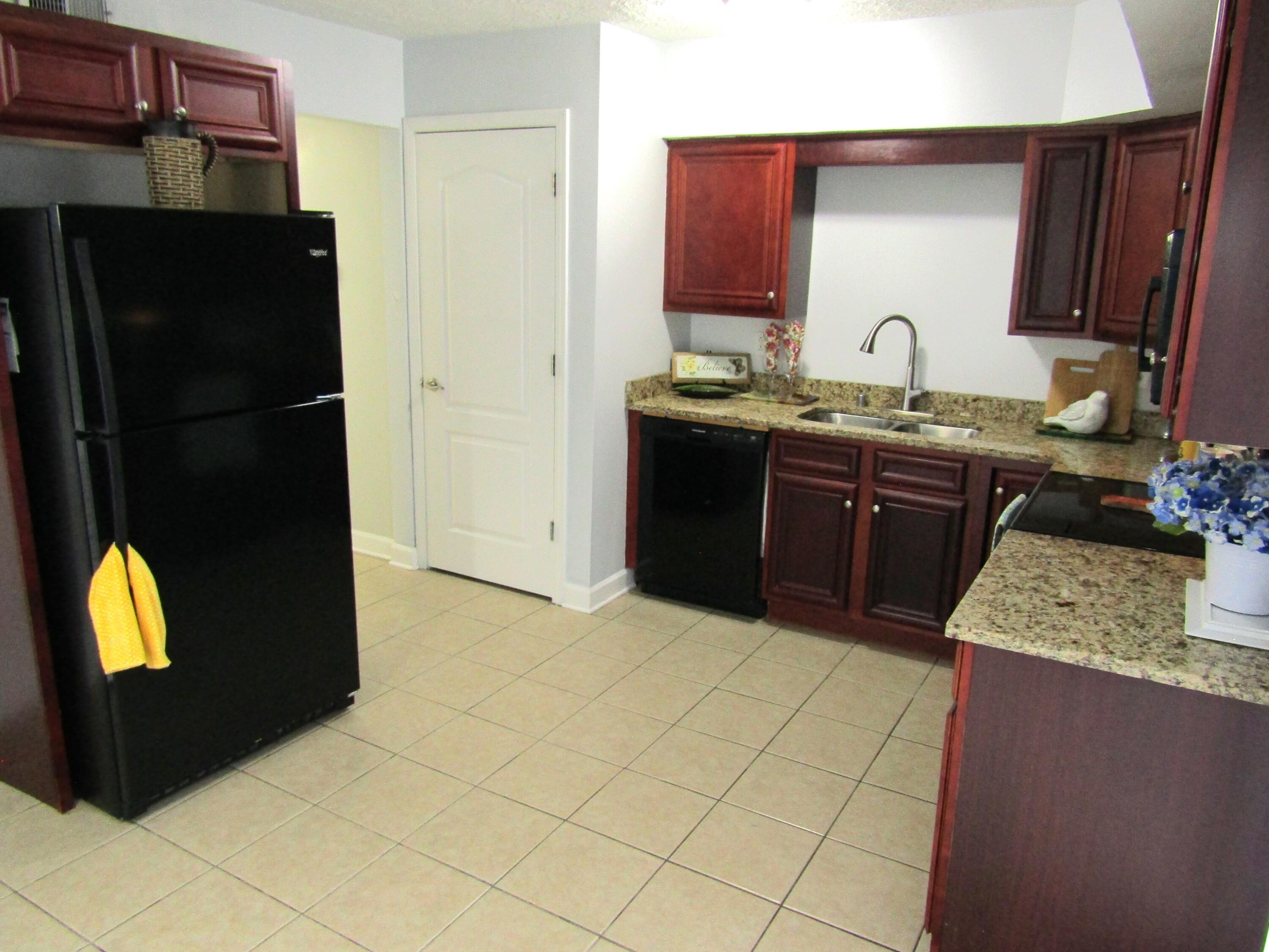 131 Regency Point Path Lexington, KY 40503 - Photo 8 of 33 kitchen 1