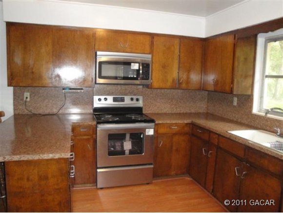 3705 Southwest 5th Place Gainesville, FL 32607 - Photo 8 of 24