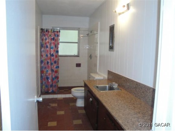 3705 Southwest 5th Place Gainesville, FL 32607 - Photo 10 of 24