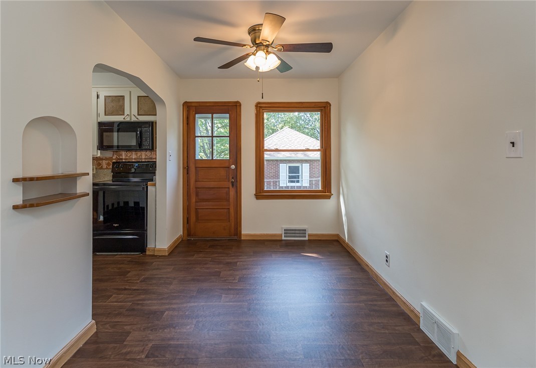 6596 York Road Parma Heights, OH 44130 - Photo 8 of 29 Gallery Image 8