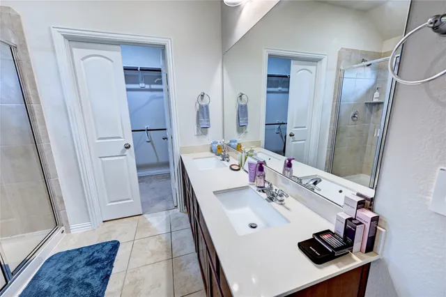 $2,600 | 865 Spruce Pine Drive, Conroe, TX 77318