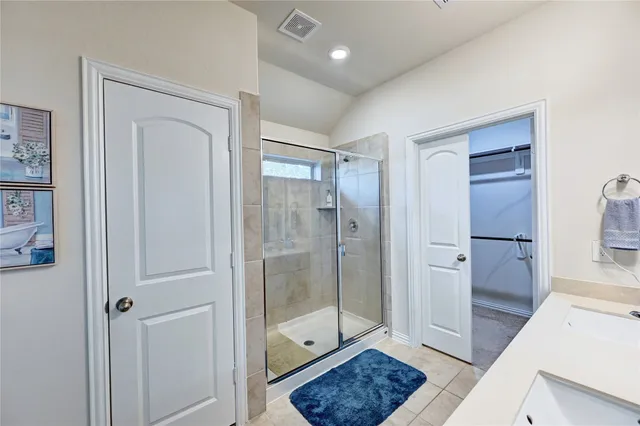 $2,600 | 865 Spruce Pine Drive, Conroe, TX 77318